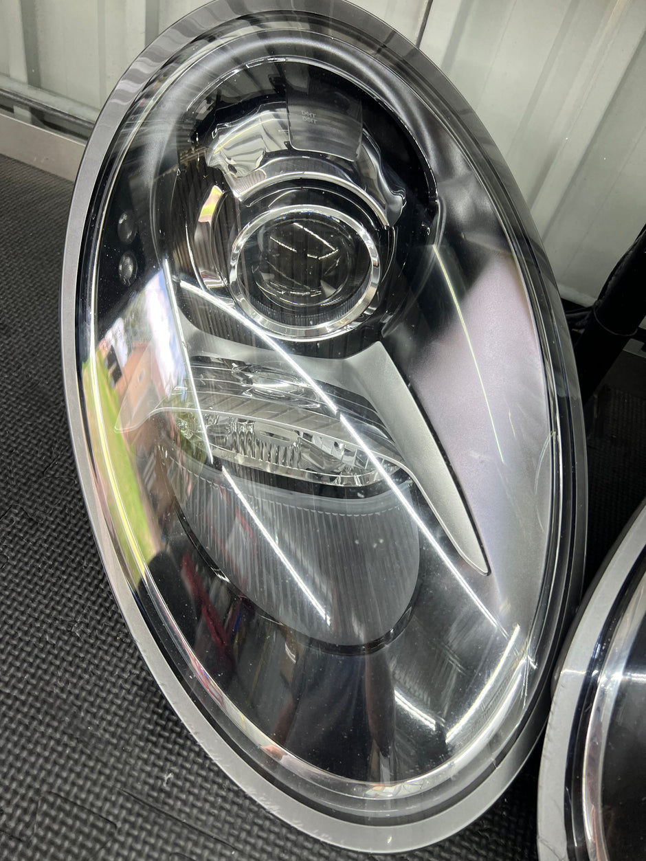 2011–2019 Porsche 911 (991) Headlight Services