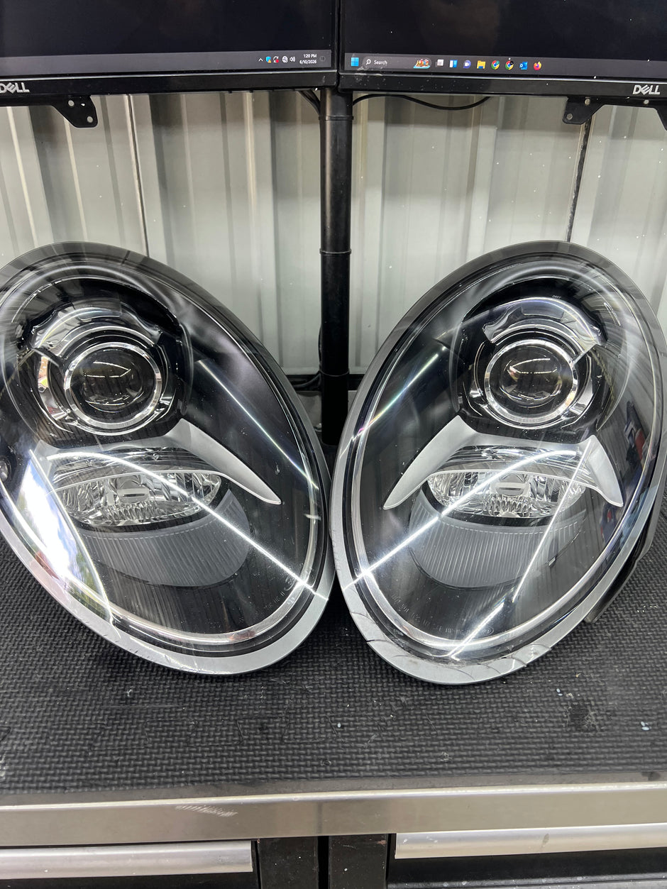 2011–2019 Porsche 911 (991) Headlight Services