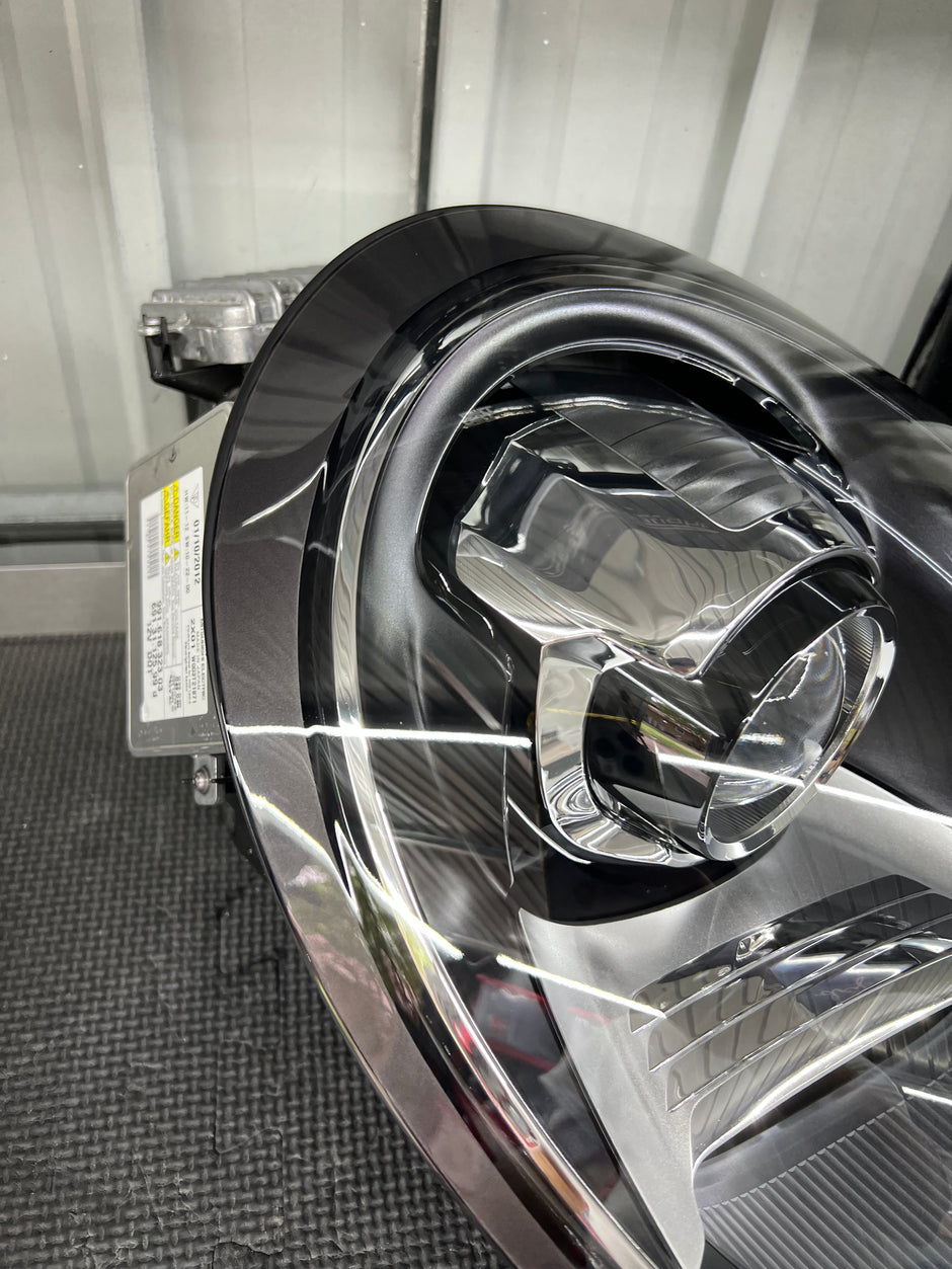 2011–2019 Porsche 911 (991) Headlight Services