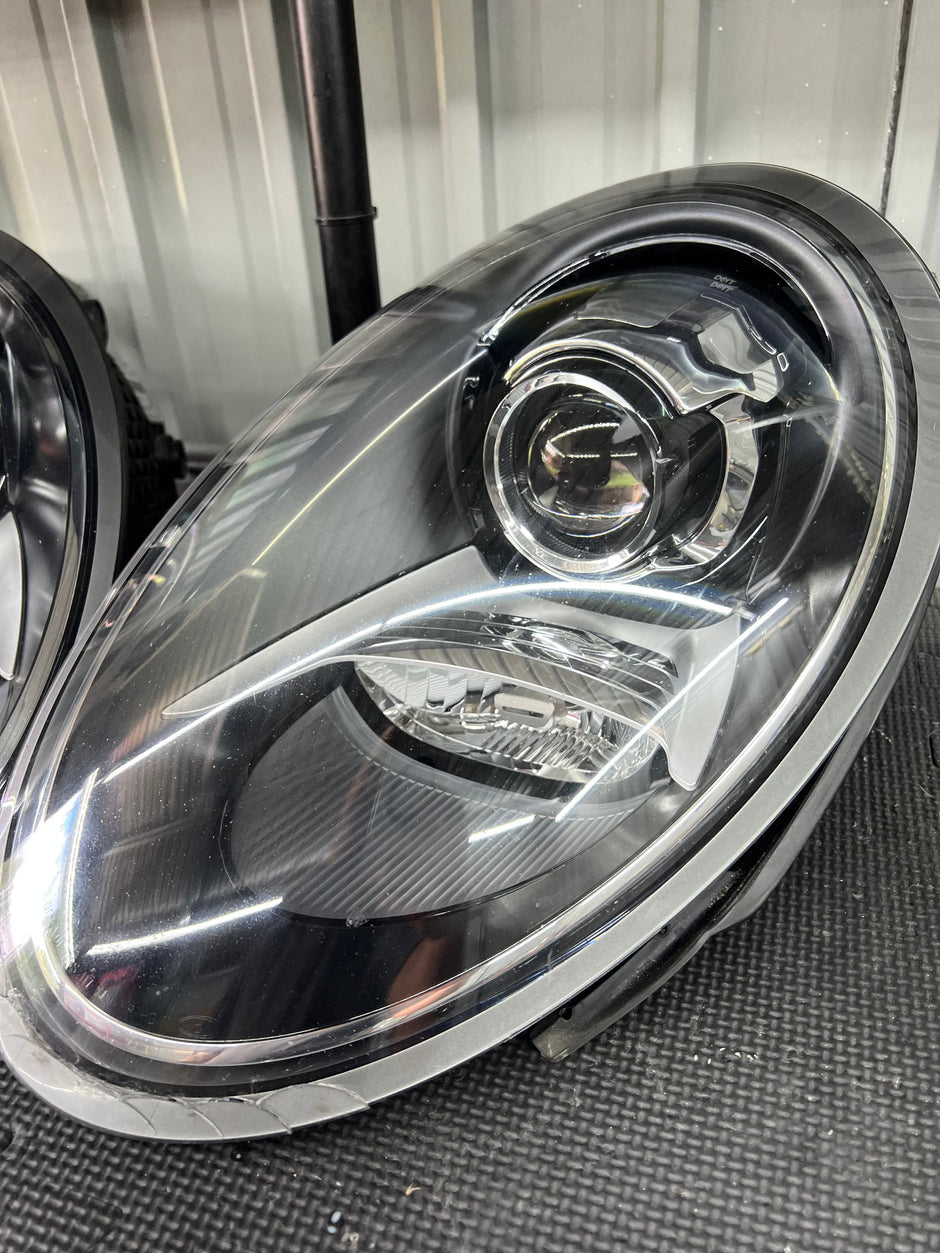 2011–2019 Porsche 911 (991) Headlight Services