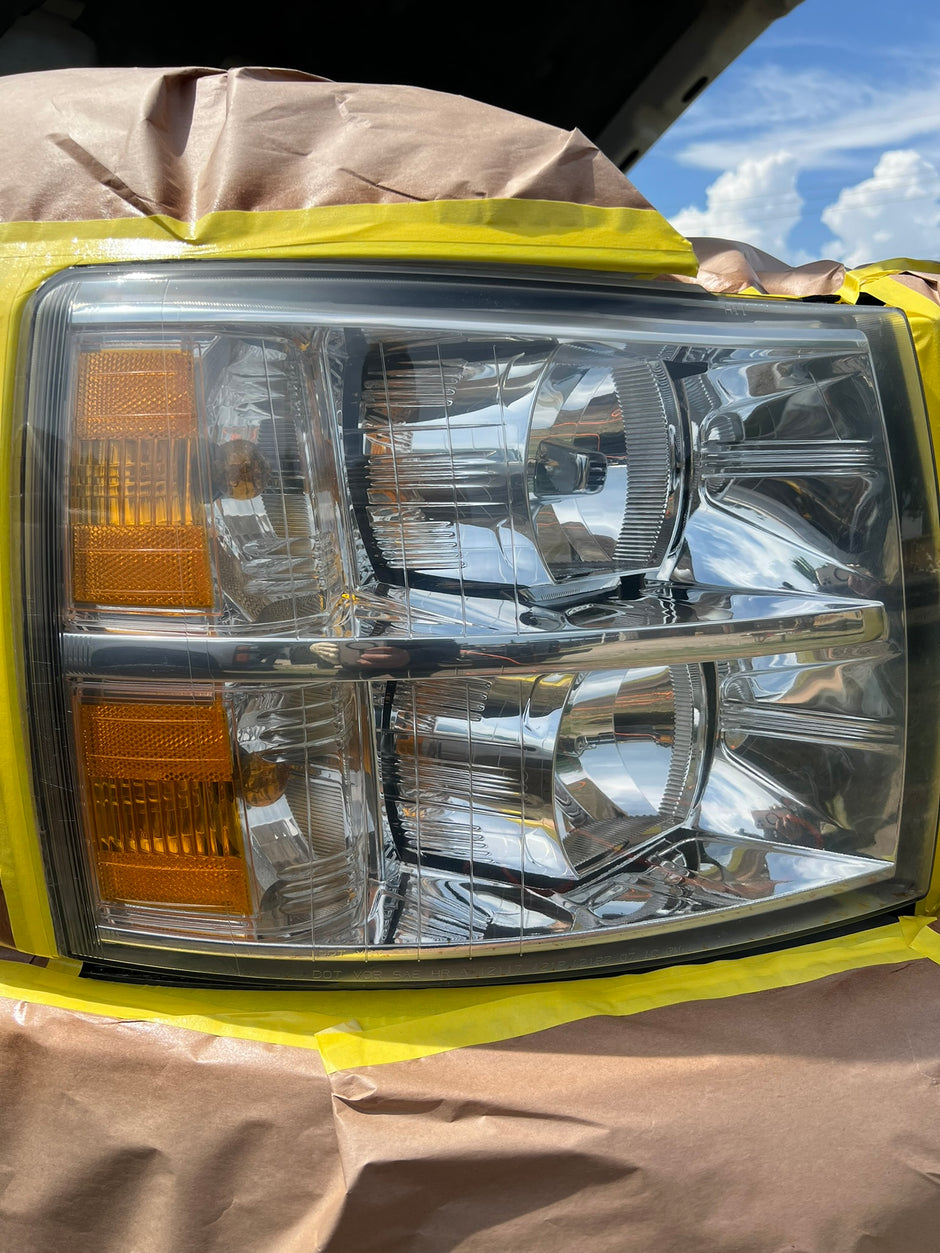 2009-2013 Chevrolet Silverado 1500 2500 3500 Headlight Services