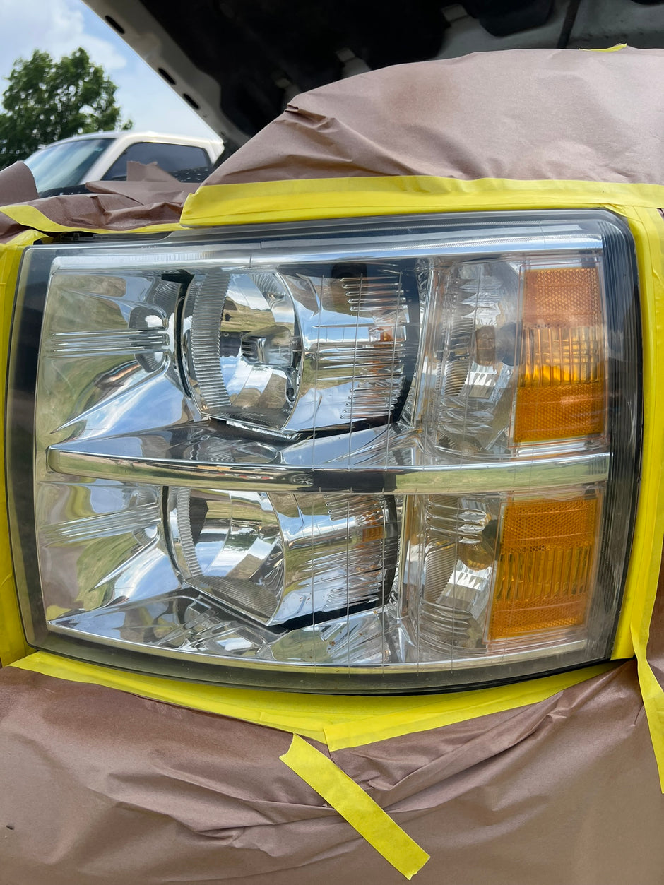 2009-2013 Chevrolet Silverado 1500 2500 3500 Headlight Services
