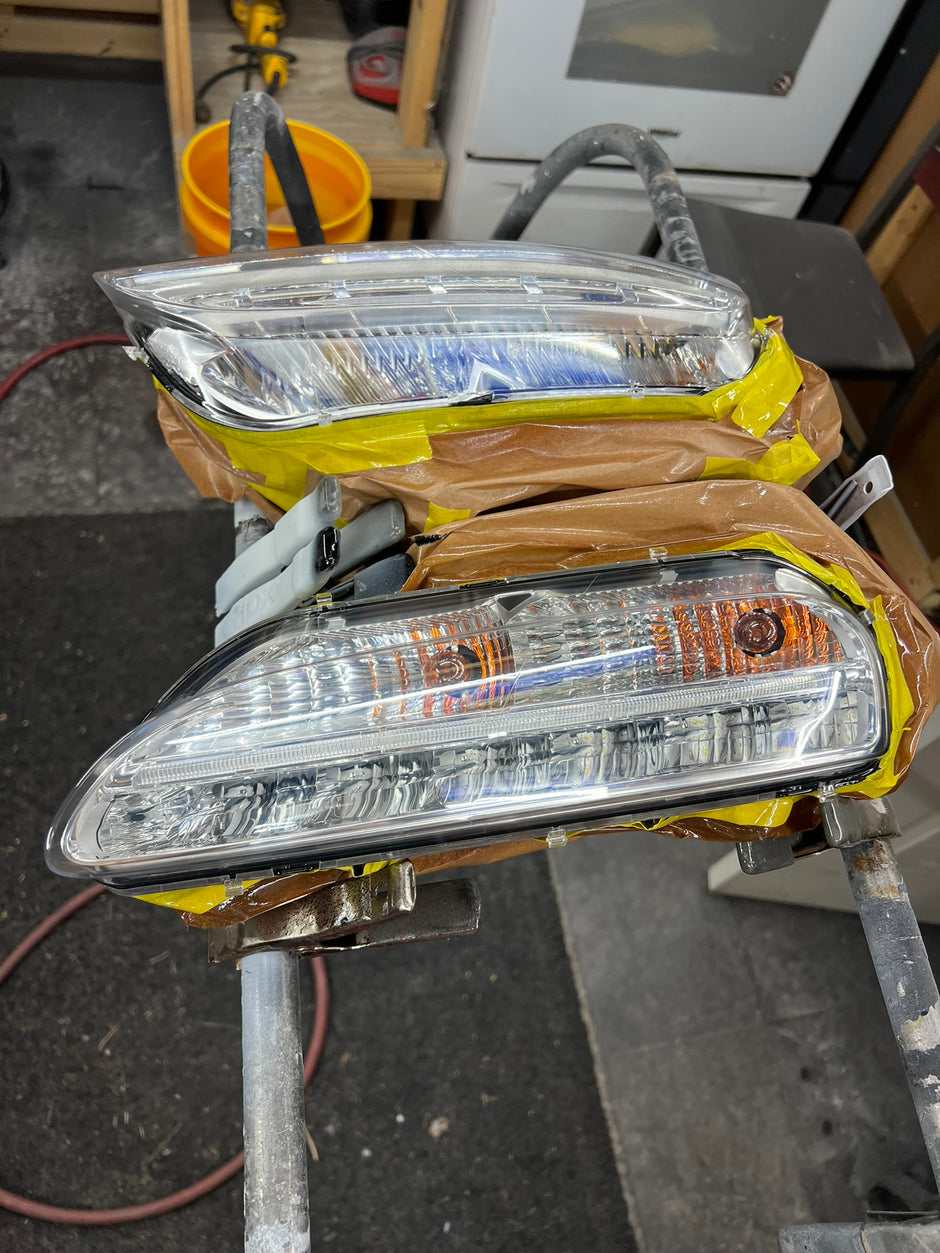 2004-2012 Porsche 911 Carrera (997) Headlight Services