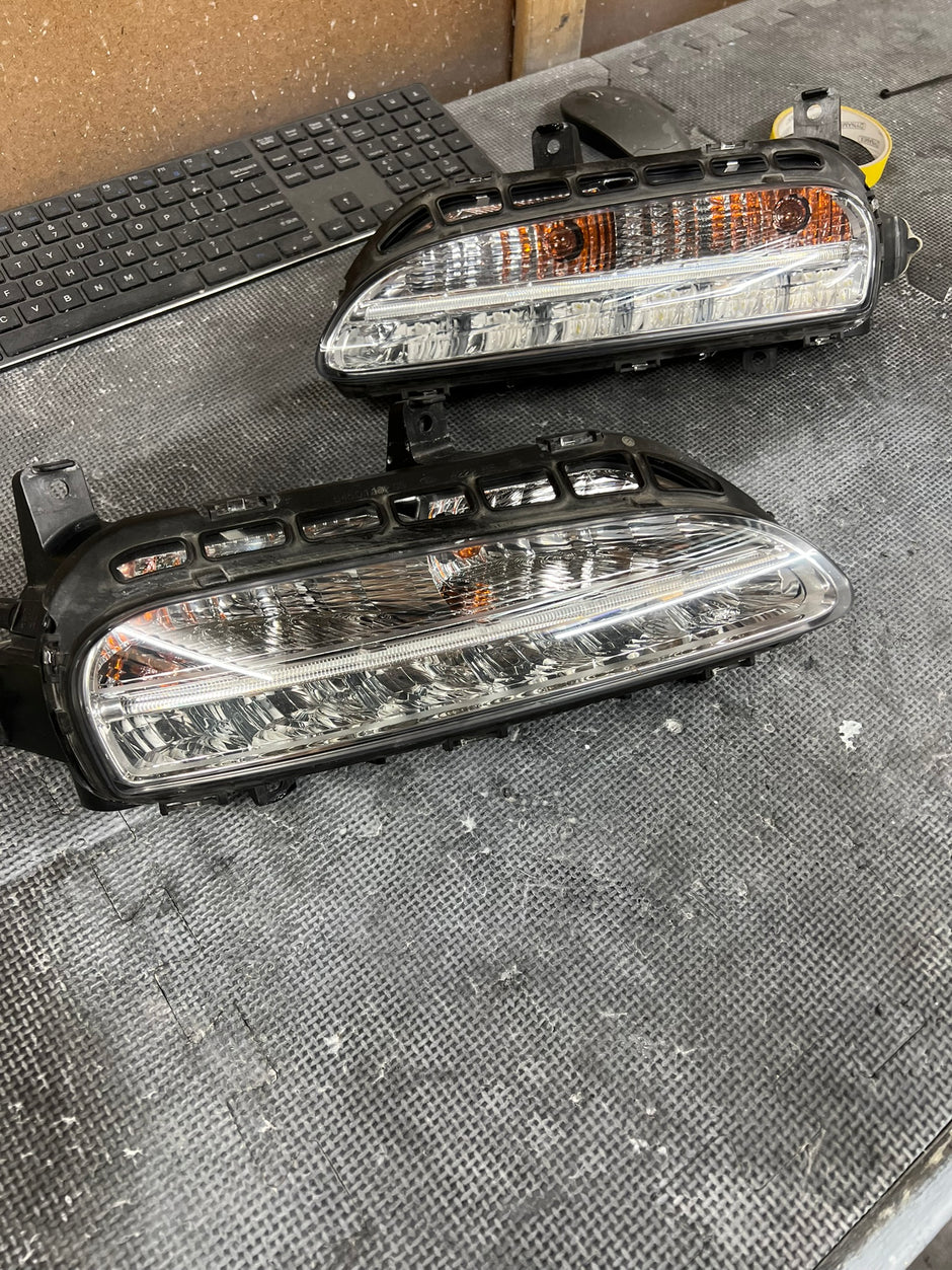 2004-2012 Porsche 911 Carrera (997) Headlight Services
