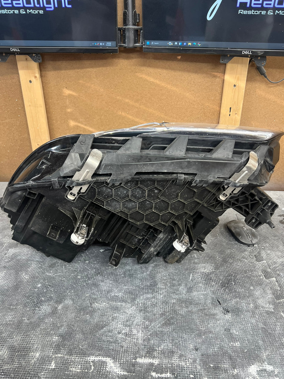 2019-2022 BMW X5 G05 G06 Headlight Services
