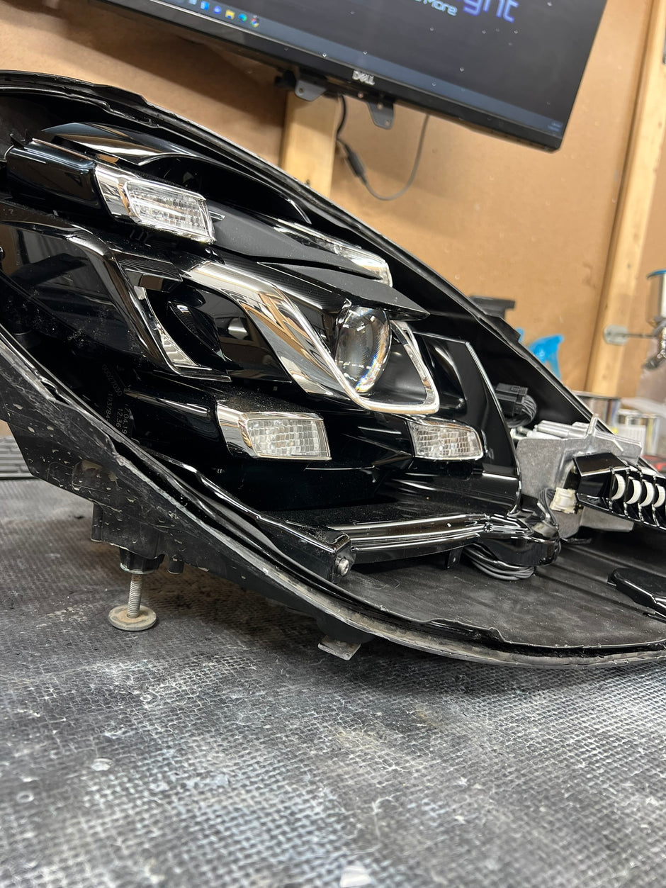 2017-2023 Porsche Panamera 971 Headlight Services