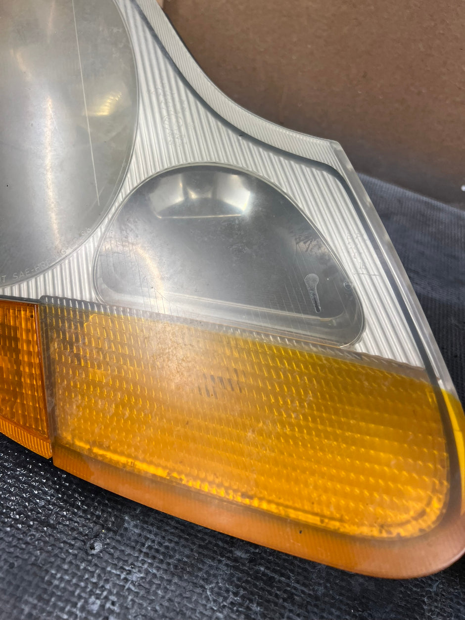 1997-2009 Porsche 911 (996) Headlight Services