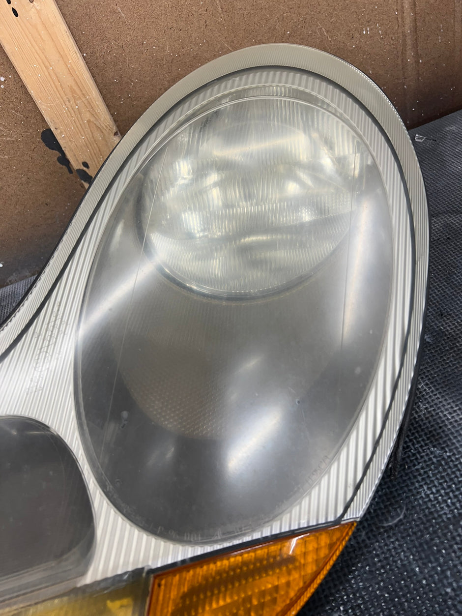 1997-2009 Porsche 911 (996) Headlight Services