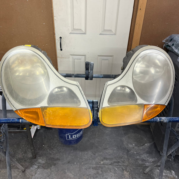 1997-2009 Porsche 911 (996) Headlight Services