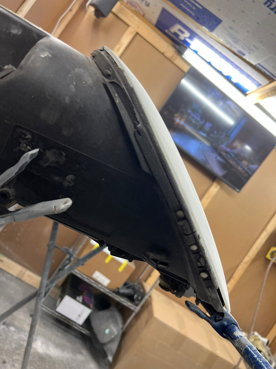 1997-2009 Porsche 911 (996) Headlight Services