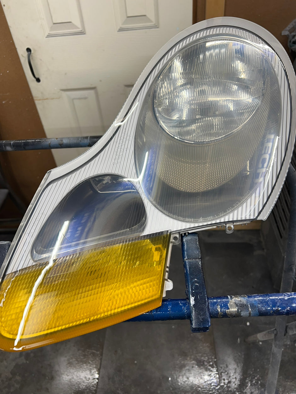 1997-2009 Porsche 911 (996) Headlight Services