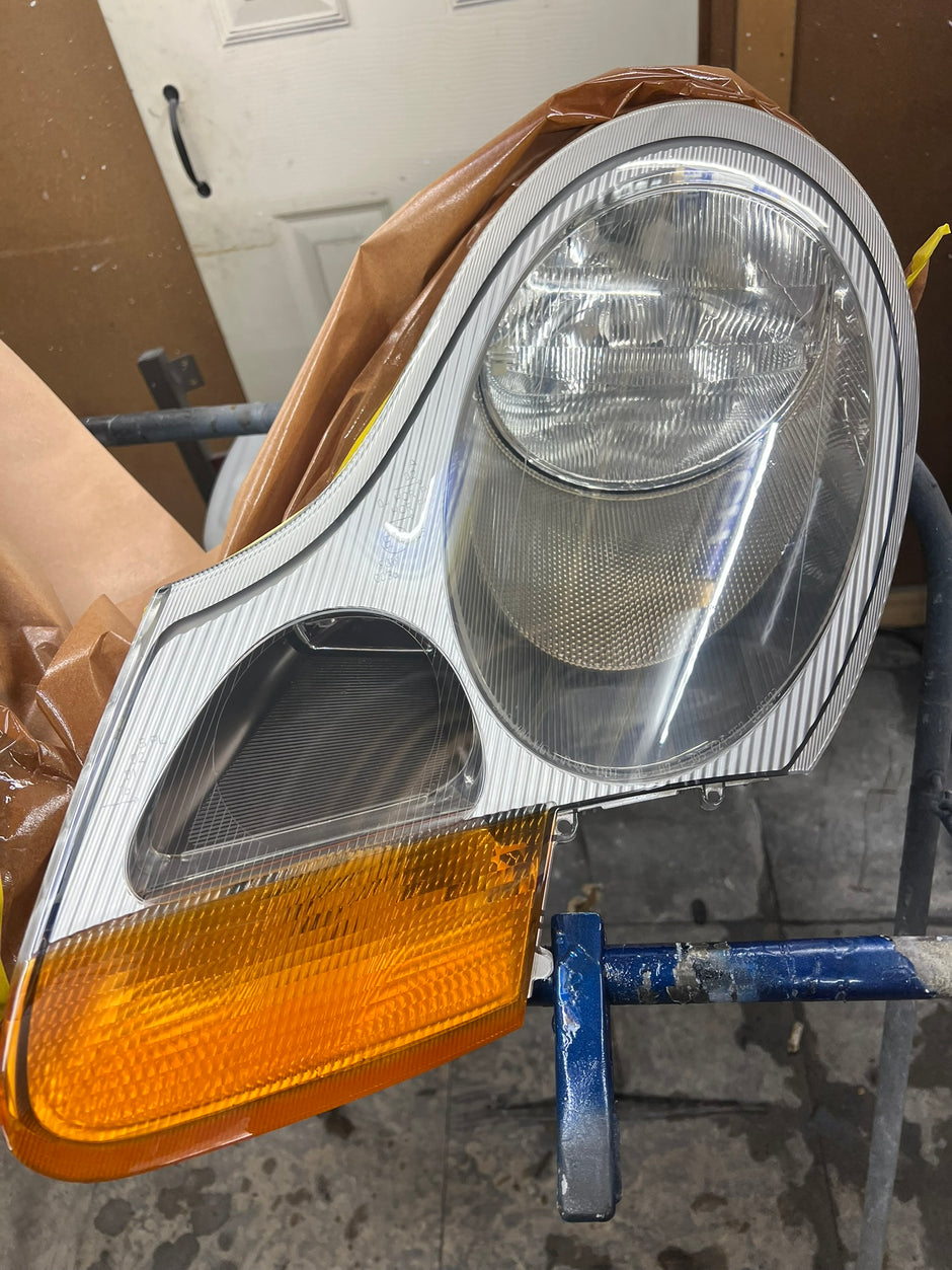 1997-2009 Porsche 911 (996) Headlight Services