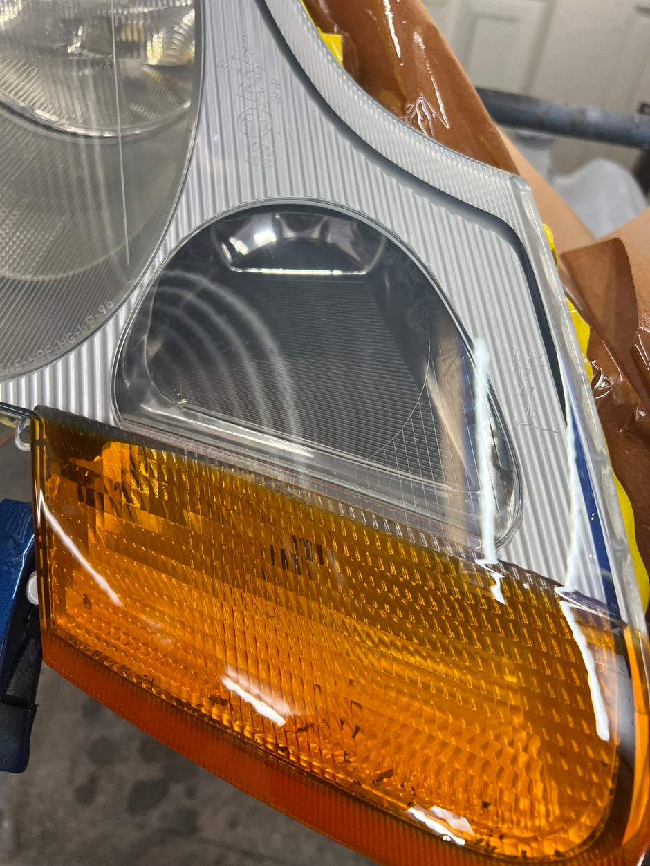 1997-2009 Porsche 911 (996) Headlight Services