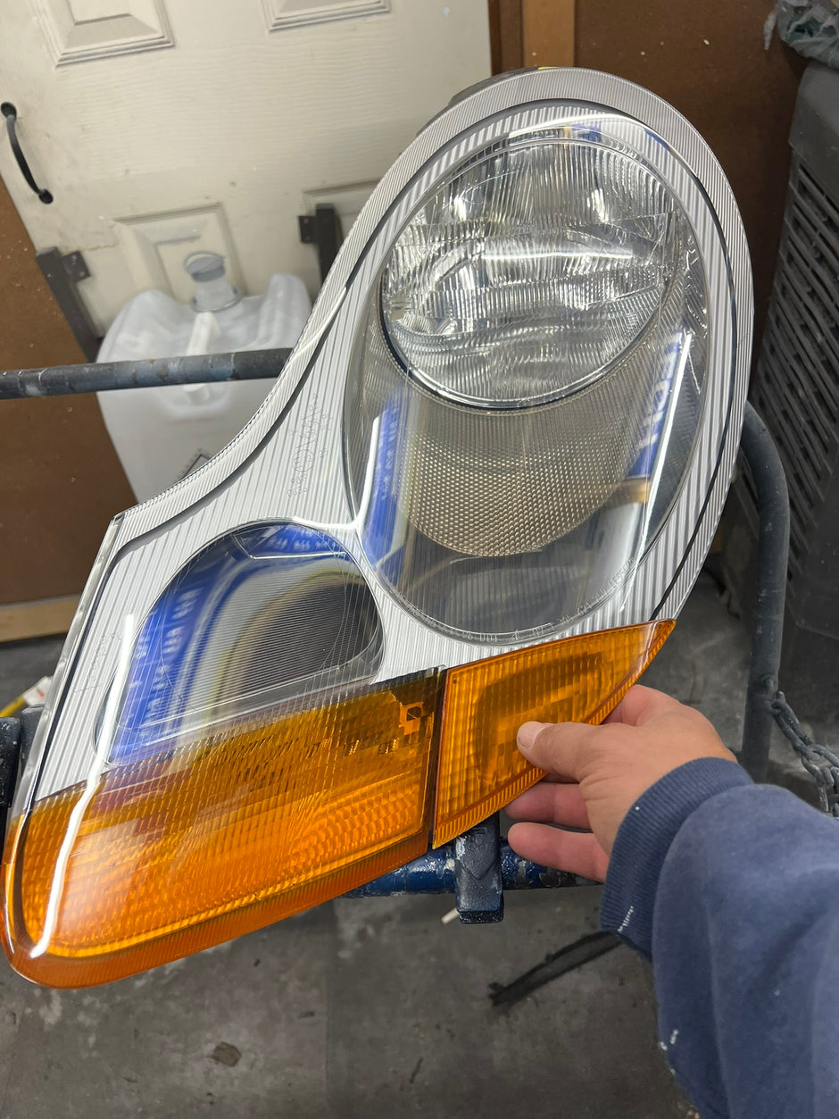 1997-2009 Porsche 911 (996) Headlight Services