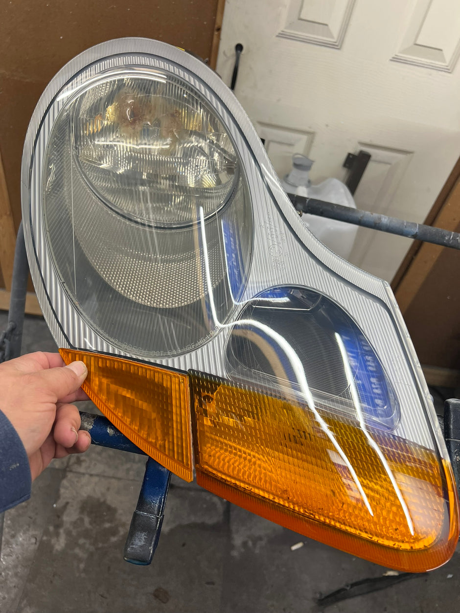 1997-2009 Porsche 911 (996) Headlight Services
