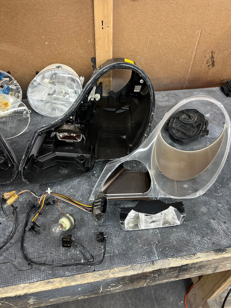 1997-2009 Porsche 911 (996) Headlight Services